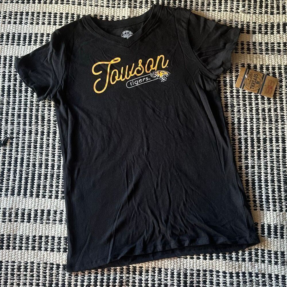 Knights apparel Towson Tigers football Kids size XL 14/16 girls t shirt NWT